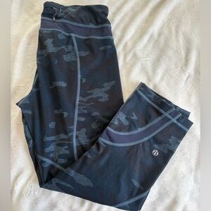 Lululemon- Blue Camo Print Leggings